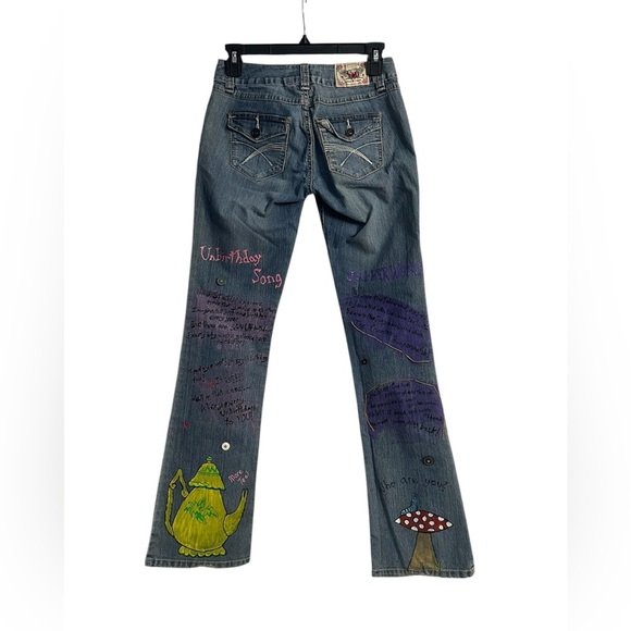 YMI Vintage hand painted Alice in wonderlands jeans - size 1 - Picture 2 of 12